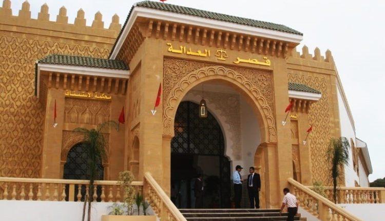 ابتدائية فاس تشرع في محاكمة عصابة متخصصة في سرقة سائقي سيارات الأجرة