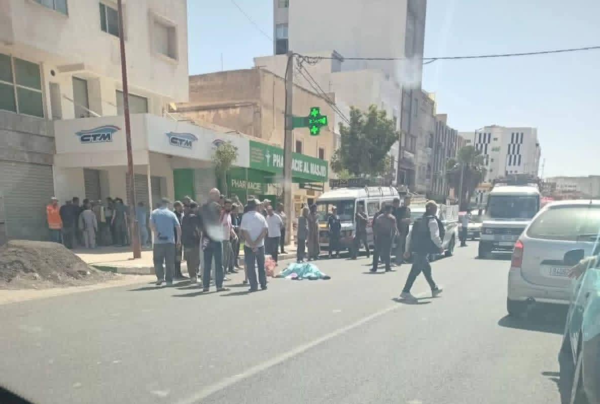 تازة..حادثة خطيرة سير بسبب فوضى السير بـعين بوسالف ومطالب بإنهاء النقطة السوداء