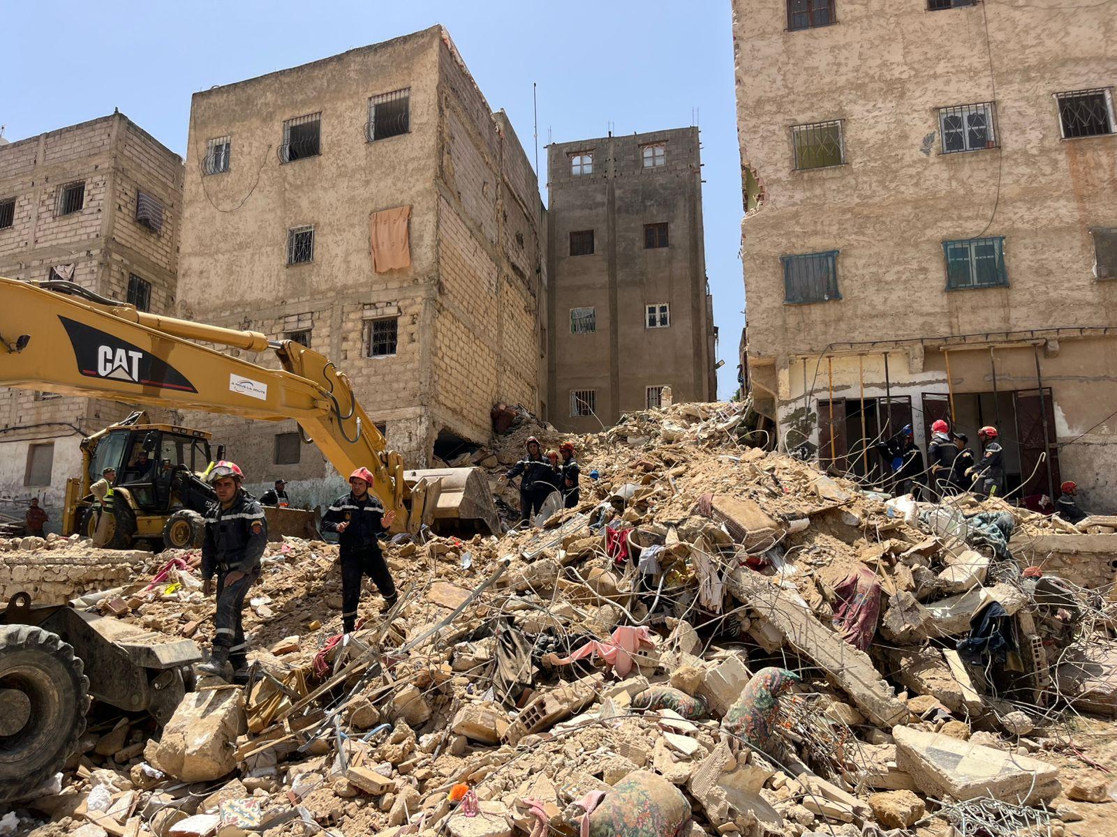 فاس.. النيابة العامة تفتح تحقيقاً قضائياً معمقاً لتحديد مسؤوليات انهيار العمارة السكنية بعين النقبي وسقوط ضحايا