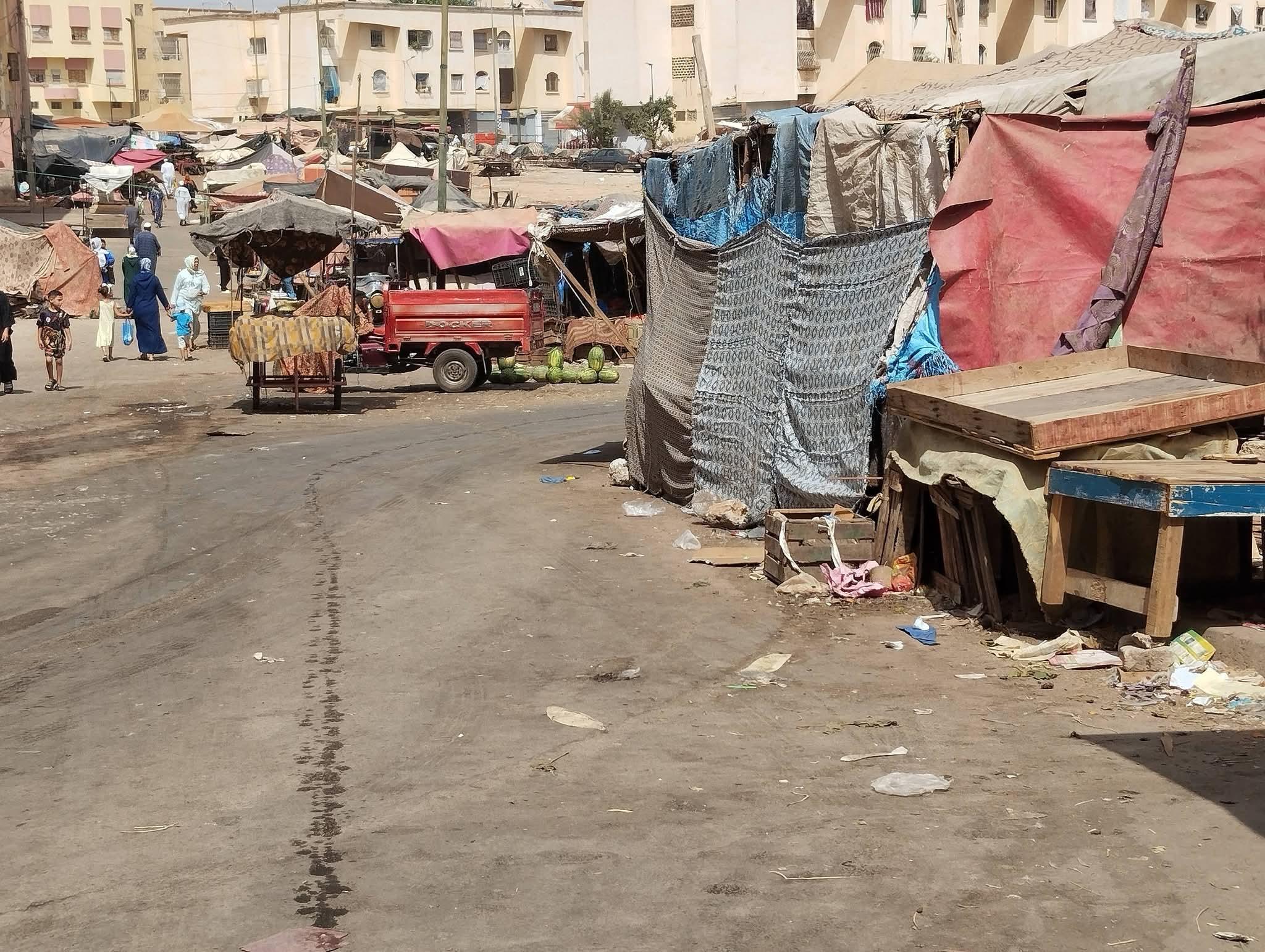 فاس..احتلال الملك العام بحي المسيرة بنسودة بفاس يتسبب في فوضى عشوائية ومخاوف بيئية تؤرق الساكنة