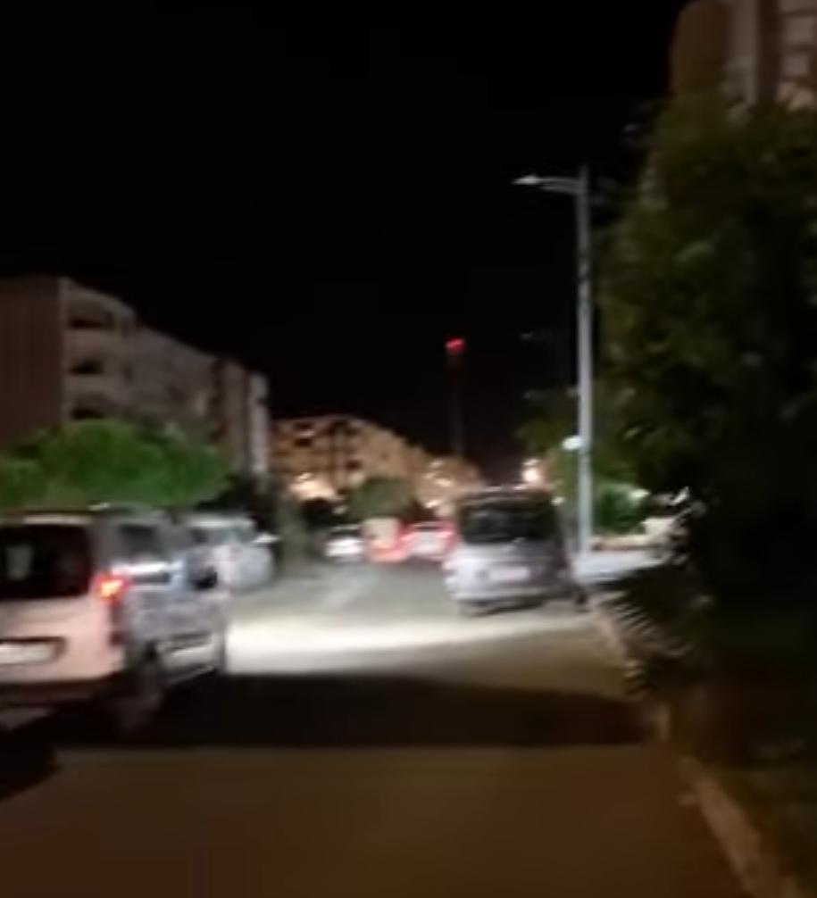 فاس.. ظلام دامس بتجزئة المنتزه بواد فاس وسط استياء الساكنة و مطالب بصيانة الإنارة العمومية