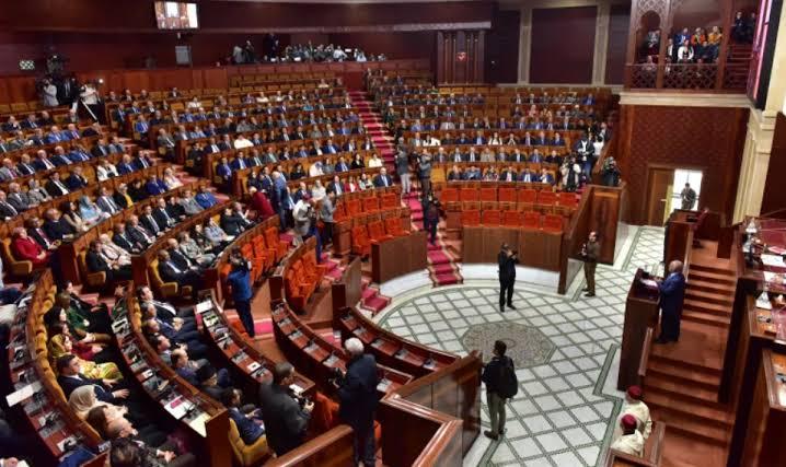 بعد التعيين الملكي للحكومة و عملية تسليم السلط بالوزارات.. جلسة عمومية مشتركة لتقديم البرنامج الحكومي الإثنين المقبل