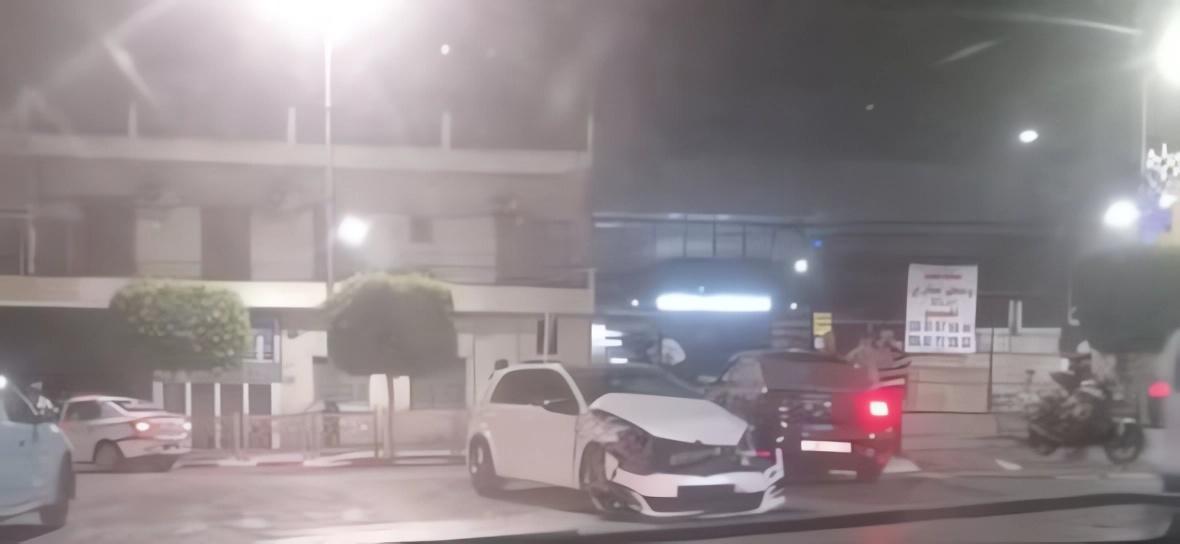 مكناس فوضى السياقة الإستعراضية  تتسبب في حادث خطير قرب مدار دار الثقافة المنوني