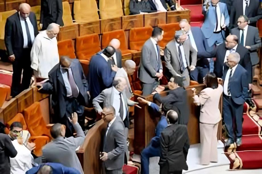 مجلس النواب  يفضح غيابات النواب..و برلمانيو عمالة فاس في الصدارة