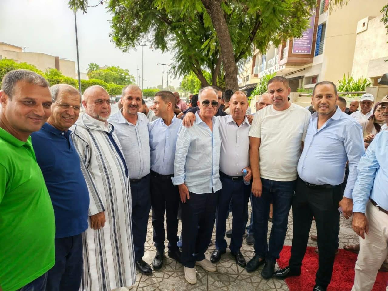 بعد ارتمائه في أحضان عبو.. انقلاب في المواقف يثير غضب ساكنة رأس الواد تجاه رئيس الجماعة