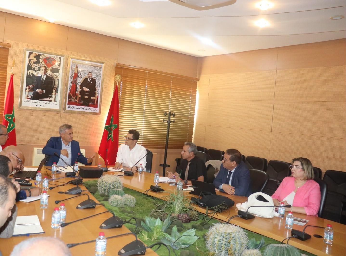 المجموعة الصحية الترابية لجهة فاس مكناس تعزز تنسيق تدبير الموارد البشرية والأدوية والتجهيزات الطبية بالمناطق الصحية
