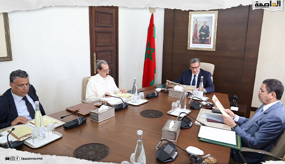 رئيس الحكومة يعقد اجتماعا في إطار تنزيل مضامين الرسالة الملكية المتعلقة بإعادة النظر في مدونة الأسرة
